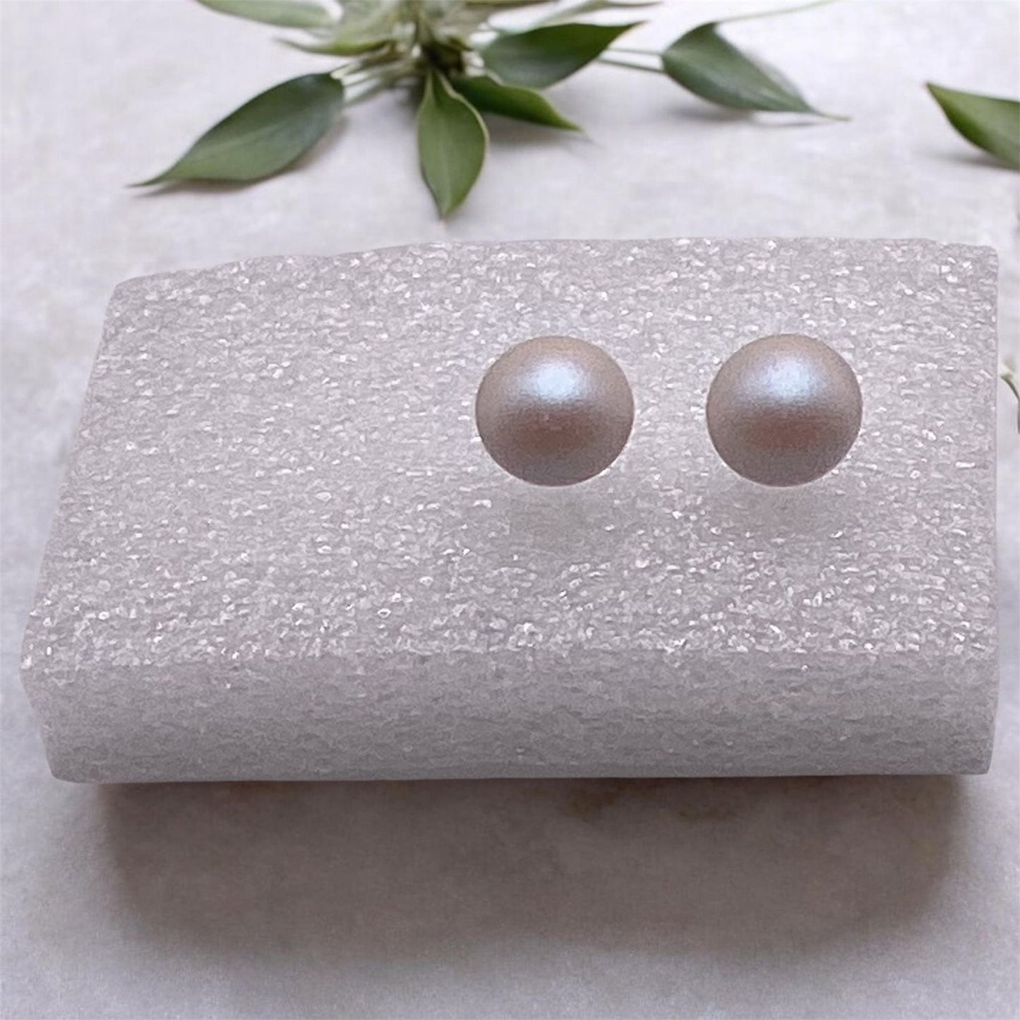Pearl Swarovski Posts